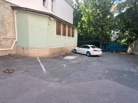 комерційна за адресою Академіка Богомольця вул., 5