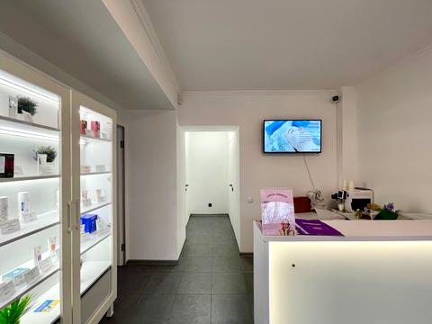 комерційна за адресою Лесі Українки бульв., 13