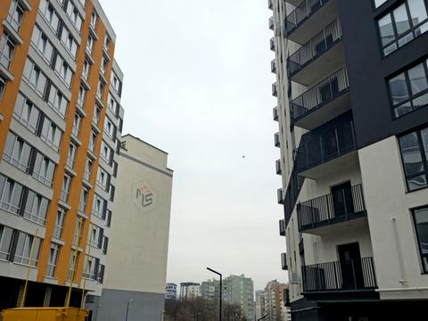 комерційна за адресою Малоголосківська вул., 12г