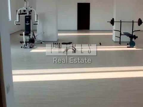 комерційна за адресою Старокиївська вул., 5