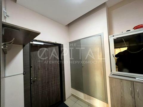 комерційна за адресою Київ, Антоновича вул. (Горького), 103