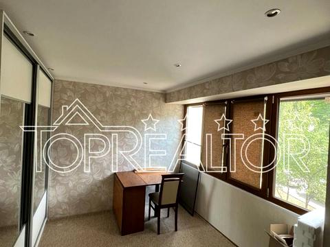 квартира за адресою Ахсарова вул., 5