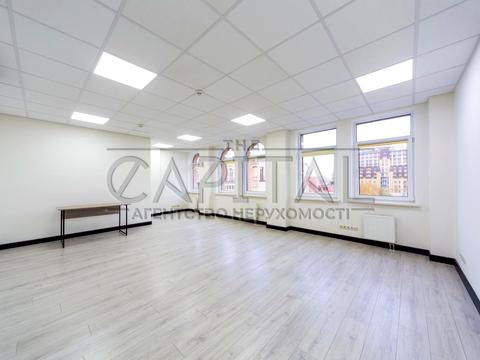 комерційна за адресою Спаська вул., 5
