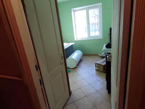 комерційна за адресою Васильківська вул., 38