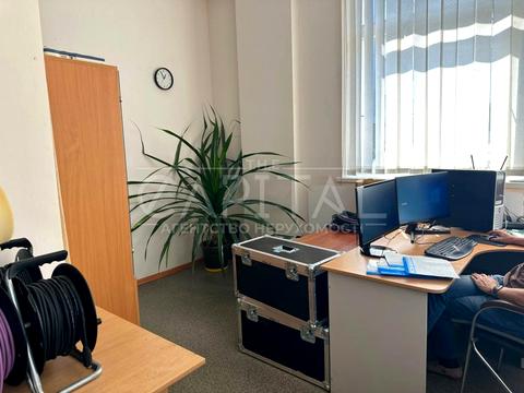 комерційна за адресою Миколи Закревського вул., 22