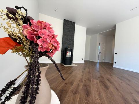 дом по адресу Успішна, 40