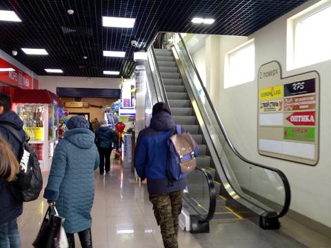 комерційна за адресою Чорних Запорожців вул. (Петра Запорожця), 28