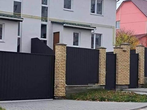 будинок за адресою Будівельників вул., 1