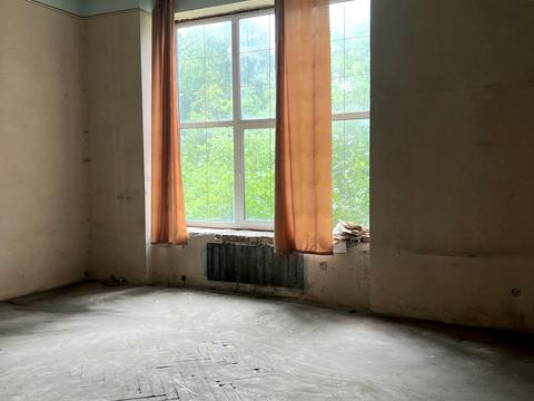 комерційна за адресою Хотинська, 4