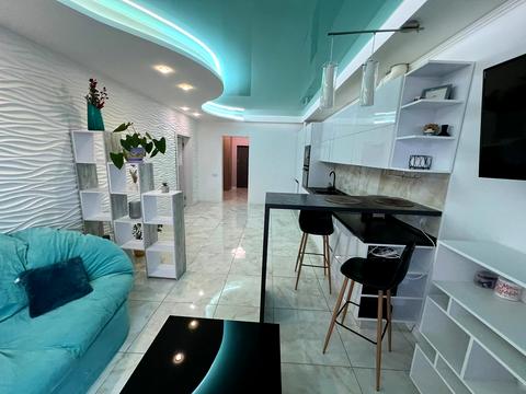 квартира за адресою Дмитра Луценка вул. (Крейсера "Аврора"), 6