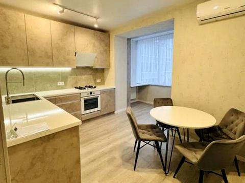 квартира за адресою Старокостянтинівське шосе, 20/5