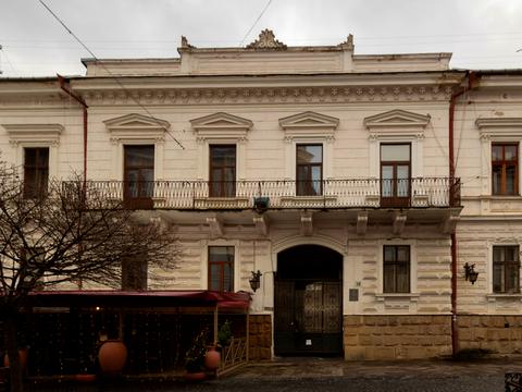 квартира за адресою Ольги Кобилянської вул., 38