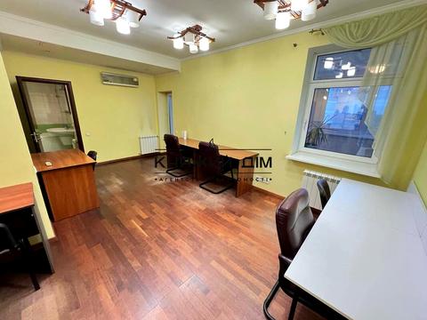 комерційна за адресою Академіка Палладіна просп., 20