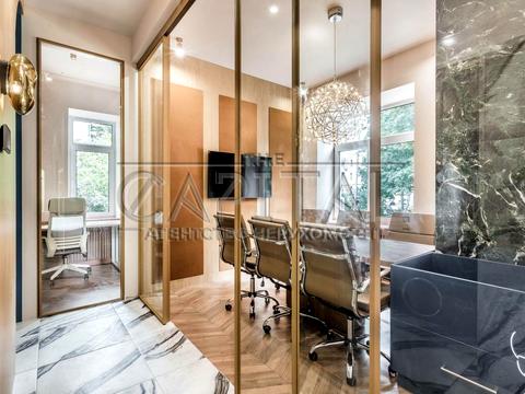 коммерческая по адресу Ивана Мазепы ул. (Январского Восстания), 1