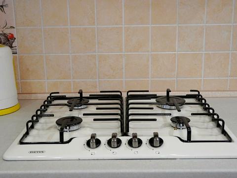квартира за адресою Хотинська вул., 12