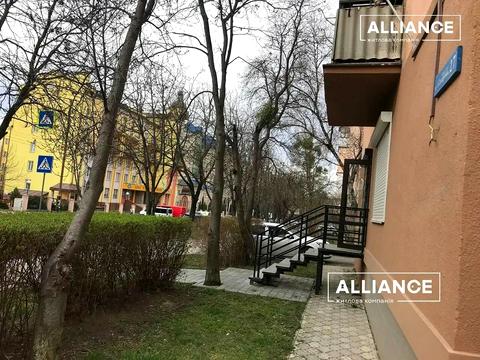 комерційна за адресою Української Перемоги вул. (Академіка Сахарова), 27