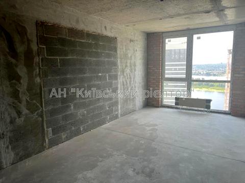 квартира за адресою Причальна, 8