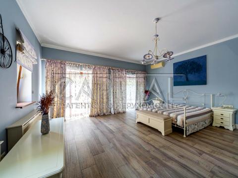 будинок за адресою с. Старі Петрівці, садова