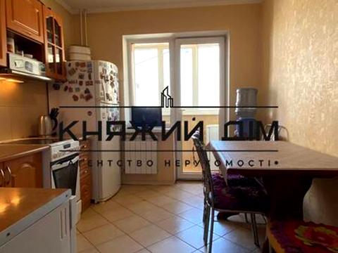 квартира за адресою Лариси Руденко вул., 21