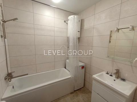 квартира за адресою Віктора Некрасова вул. (Північно-Сирецька), 8
