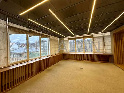 комерційна за адресою Верхній Вал вул., 2