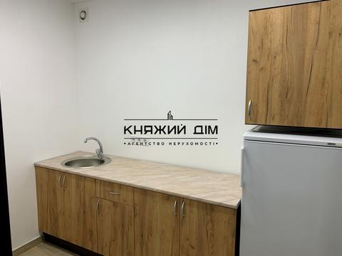 коммерческая по адресу Тетерівська ул. (Іртишська), 20