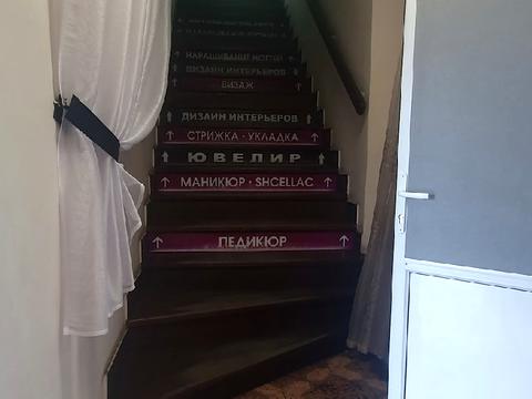 комерційна за адресою Авіаконструктора Антонова вул., 4а