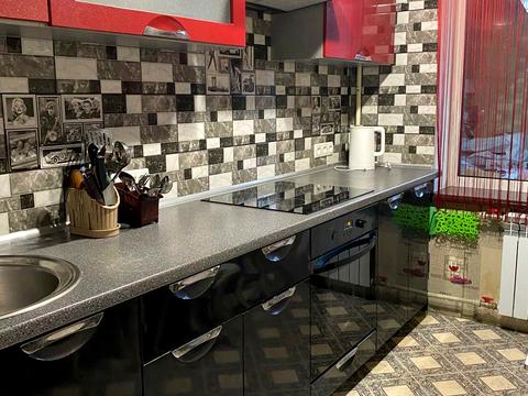 квартира за адресою Героїв просп., 1