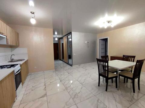 квартира за адресою Білогірська вул., 18