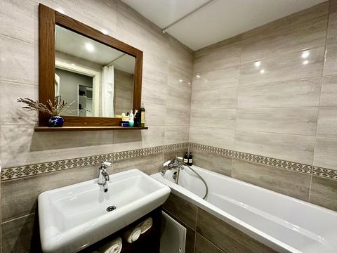 квартира за адресою Козацька вул., 5