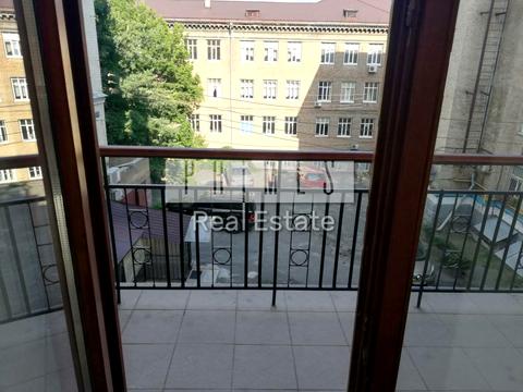 комерційна за адресою Паторжинського вул., 4