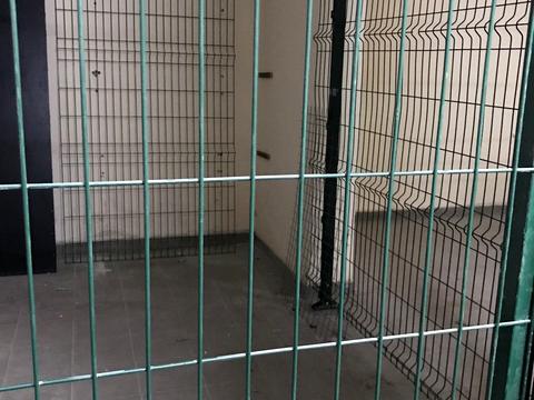 комерційна за адресою Каховська вул., 62