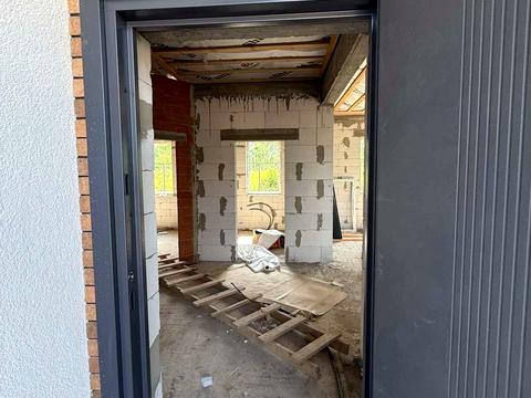 будинок за адресою успішна