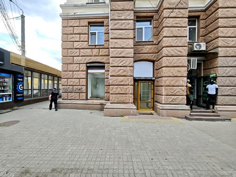 комерційна за адресою Вокзальна пл. (Петровського), 1