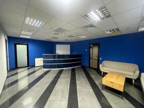 комерційна за адресою Богдана Хмельницького вул., 52а