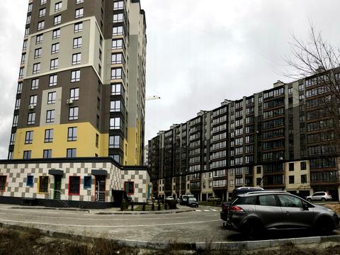 комерційна за адресою Домбровського вул., 3д