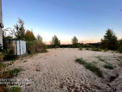 ділянка за адресою Плютовська вул.