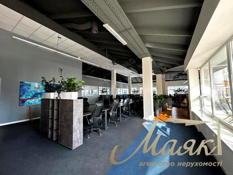 комерційна за адресою Сім'ї Прахових вул. (Гайдара), 58