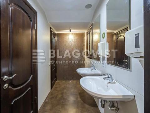 комерційна за адресою Богдана Хмельницького вул., 50