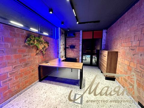 комерційна за адресою Джона Маккейна вул. (Івана Кудрі), 1