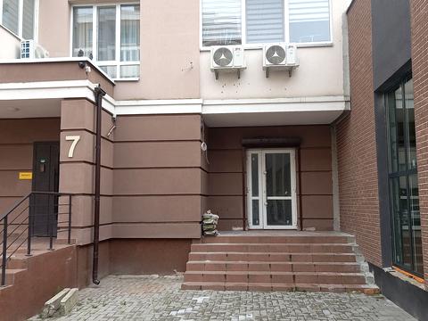 коммерческая по адресу Приозёрный бульв., 5