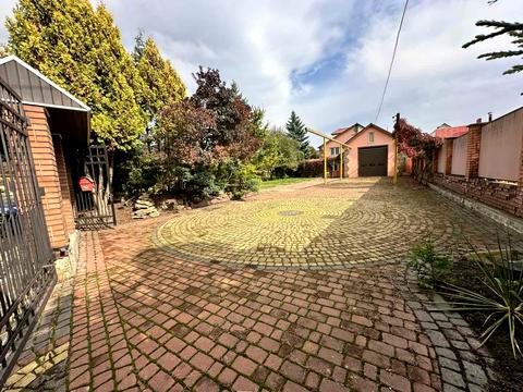 будинок за адресою Академіка Малиновського вул.