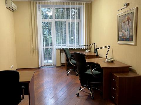 комерційна за адресою Шовковична вул., 21