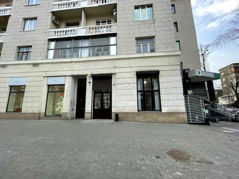 комерційна за адресою Юри Зойфера вул. (Анрі Барбюса), 3