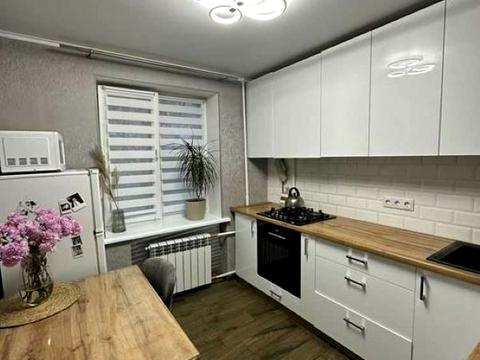 квартира за адресою Василя Сухомлинського вул. (Совхозна), 54