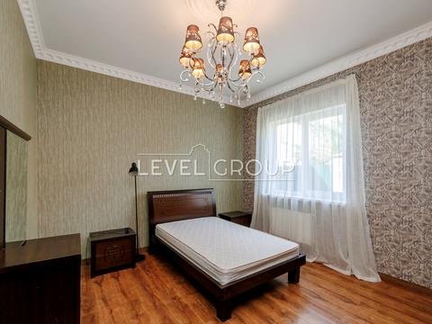 будинок за адресою с. Нові Безрадичі, Жовтнева вул.
