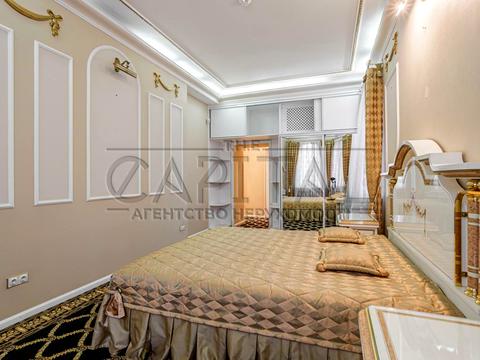комерційна за адресою Патріарха Володимира Романюка вул. (Жовтнева), 2Б