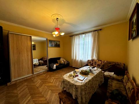 квартира за адресою Воля вул., 8