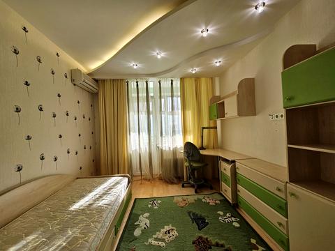 квартира за адресою Дніпровська набережна вул., 26