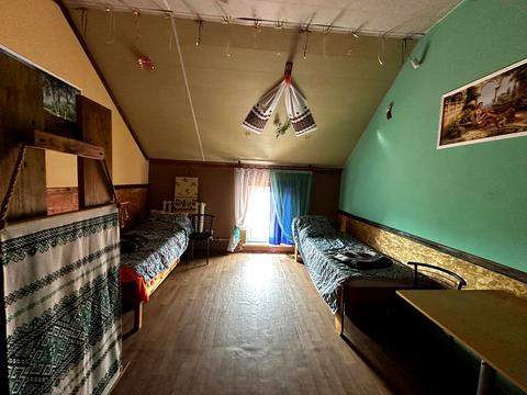 комерційна за адресою Миру, 1